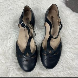 Remonte Dorndorf Mary Jane flats
